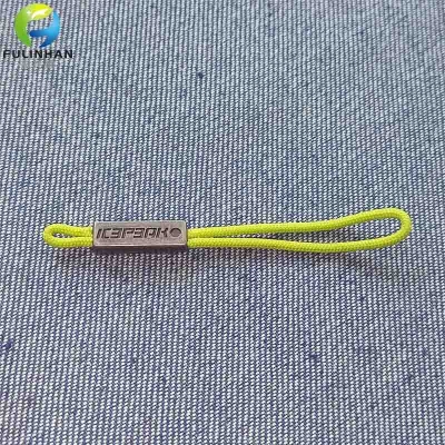 tirazip in metallo con logo personalizzato